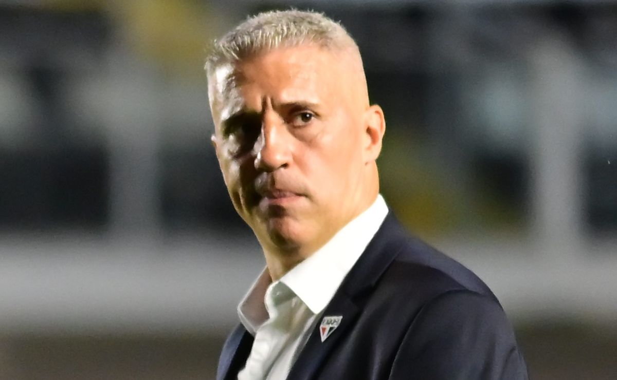 Crespo culpa “falta de pernas” por empate do São Paulo contra o Corinthians no fim