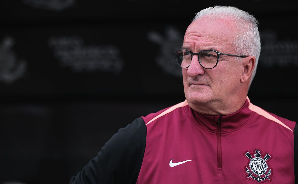 Dorival valoriza empate em Corinthians x São Paulo e revela se Memphis voltará contra o Santos