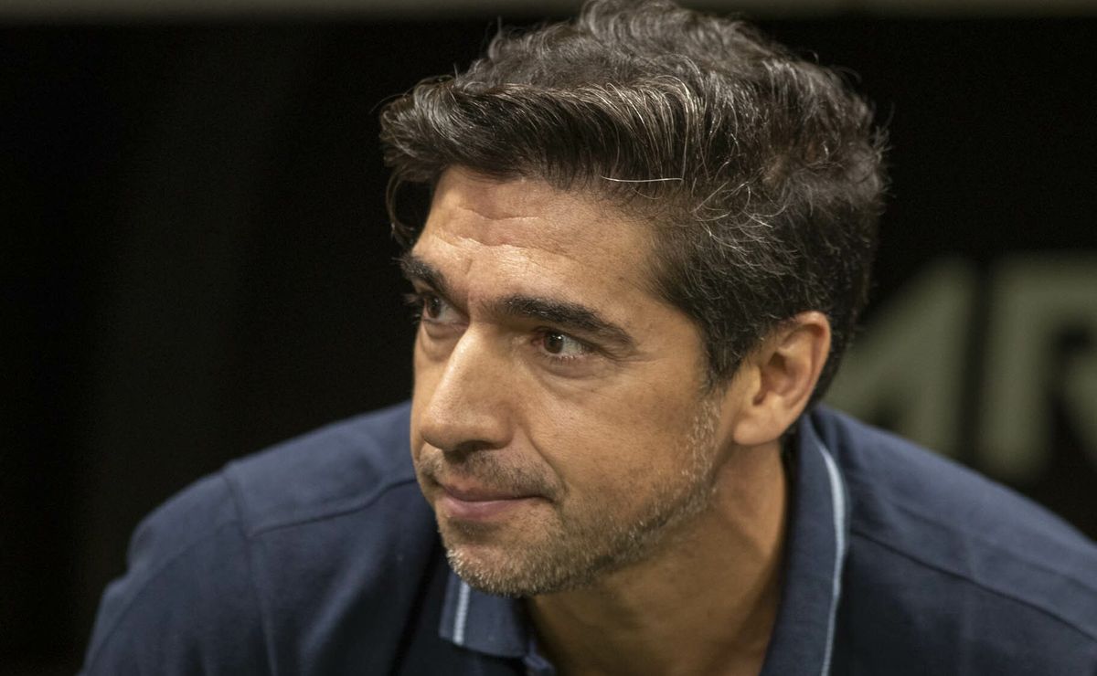 Abel Ferreira define solução na defesa do Palmeiras após dificuldade em trazer Nino nesta janela