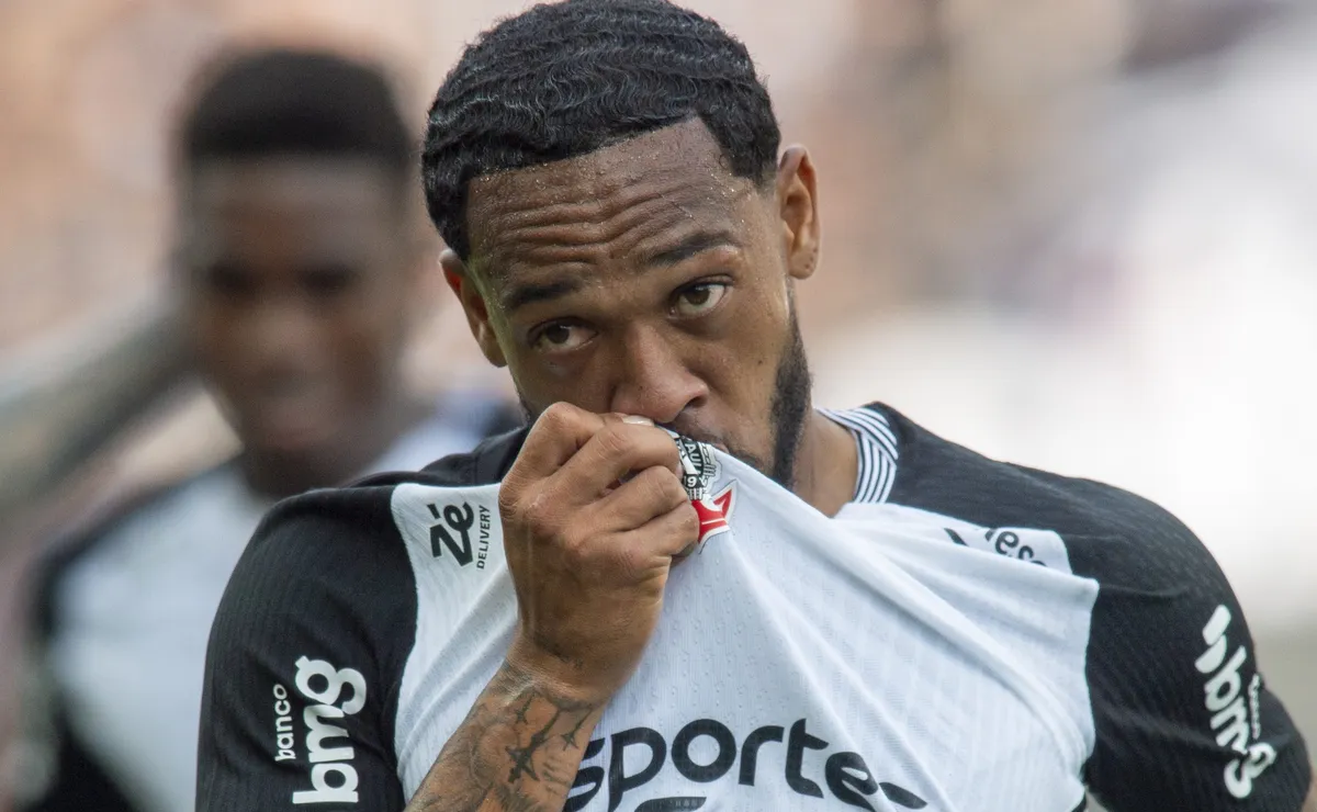 Martínez permanece na Venezuela, irrita Dorival e cria impasse no Corinthians