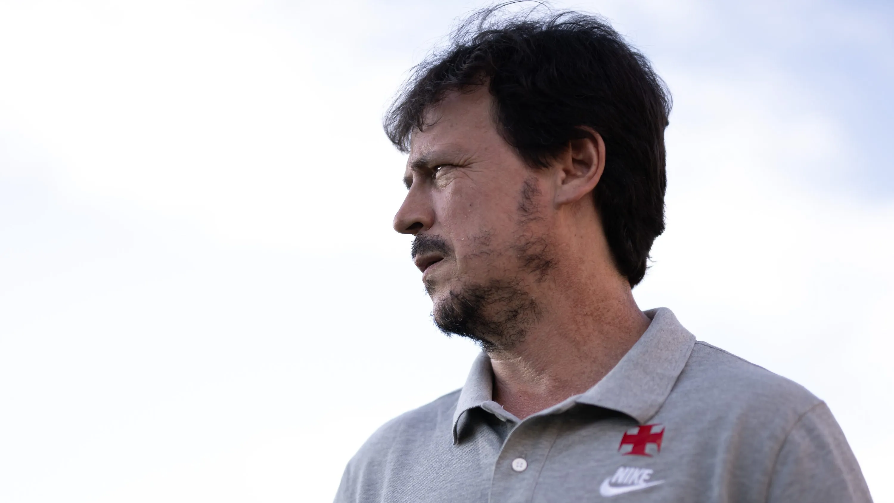 RJ – RIO DE JANEIRO – 18/01/2026 – CARIOCA 2026, VASCO X NOVA IGUACU – Fernando Diniz tecnico do Vasco durante partida contra o Nova Iguacu no estadio Sao Januario pelo campeonato Carioca 2026. Foto: Jorge Rodrigues/AGIF