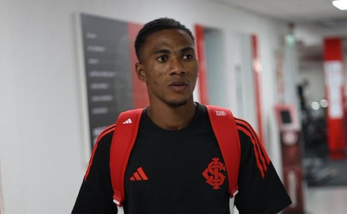 Benjamin Arhin assusta com lesão na coxa e problema pode afastar meio-campista do GreNal