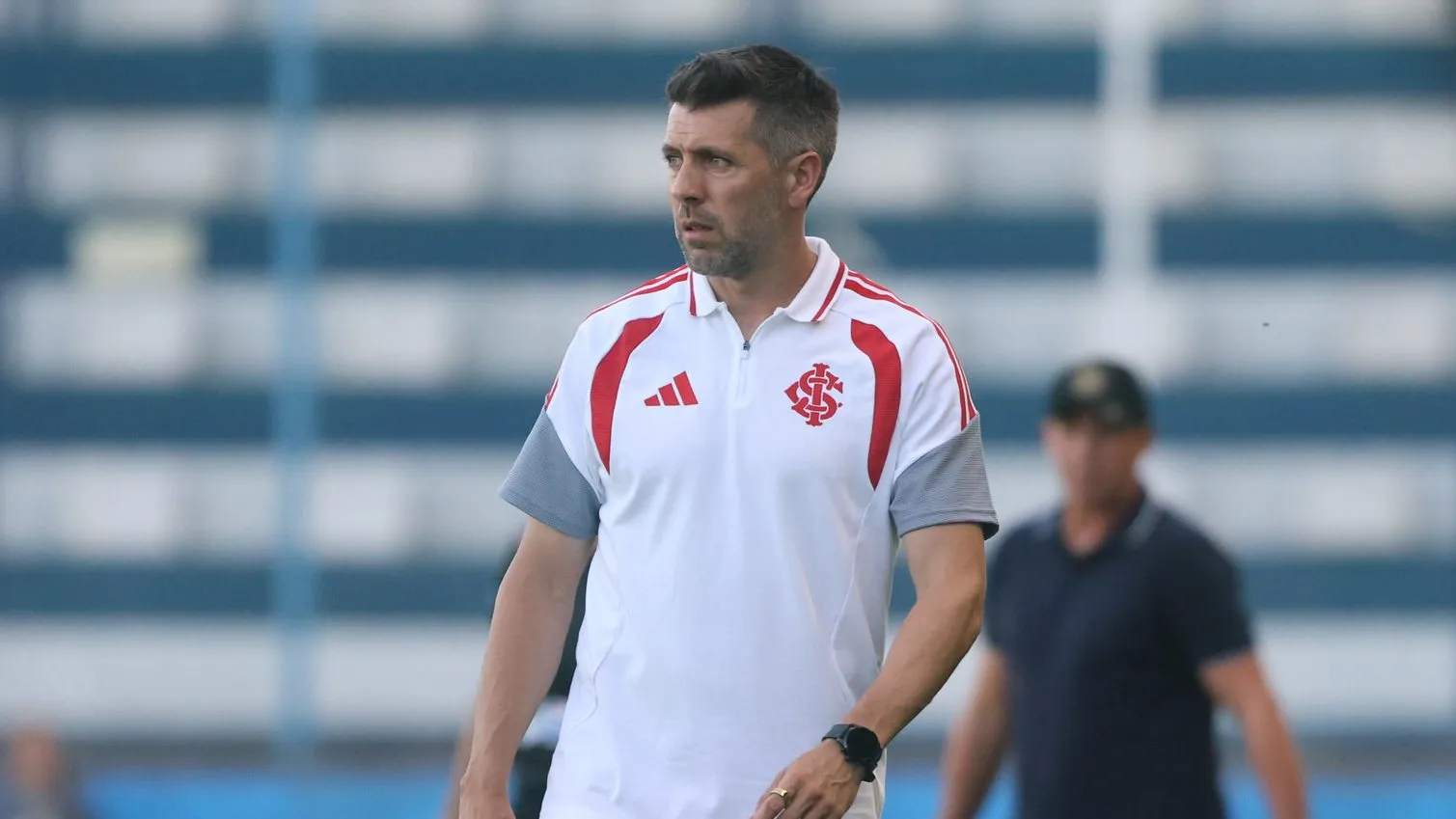 Pezzolano tem novo problema no DM com Benjamin Arhin – Foto: Ricardo Duarte / Internacional