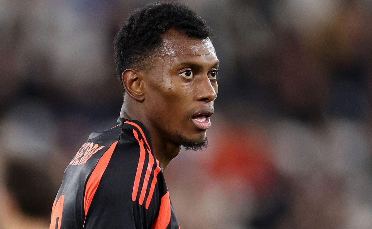 Atlético-MG bate o martelo e acerta a contratação do centroavante colombiano Mateo Cassierra, do Zenit