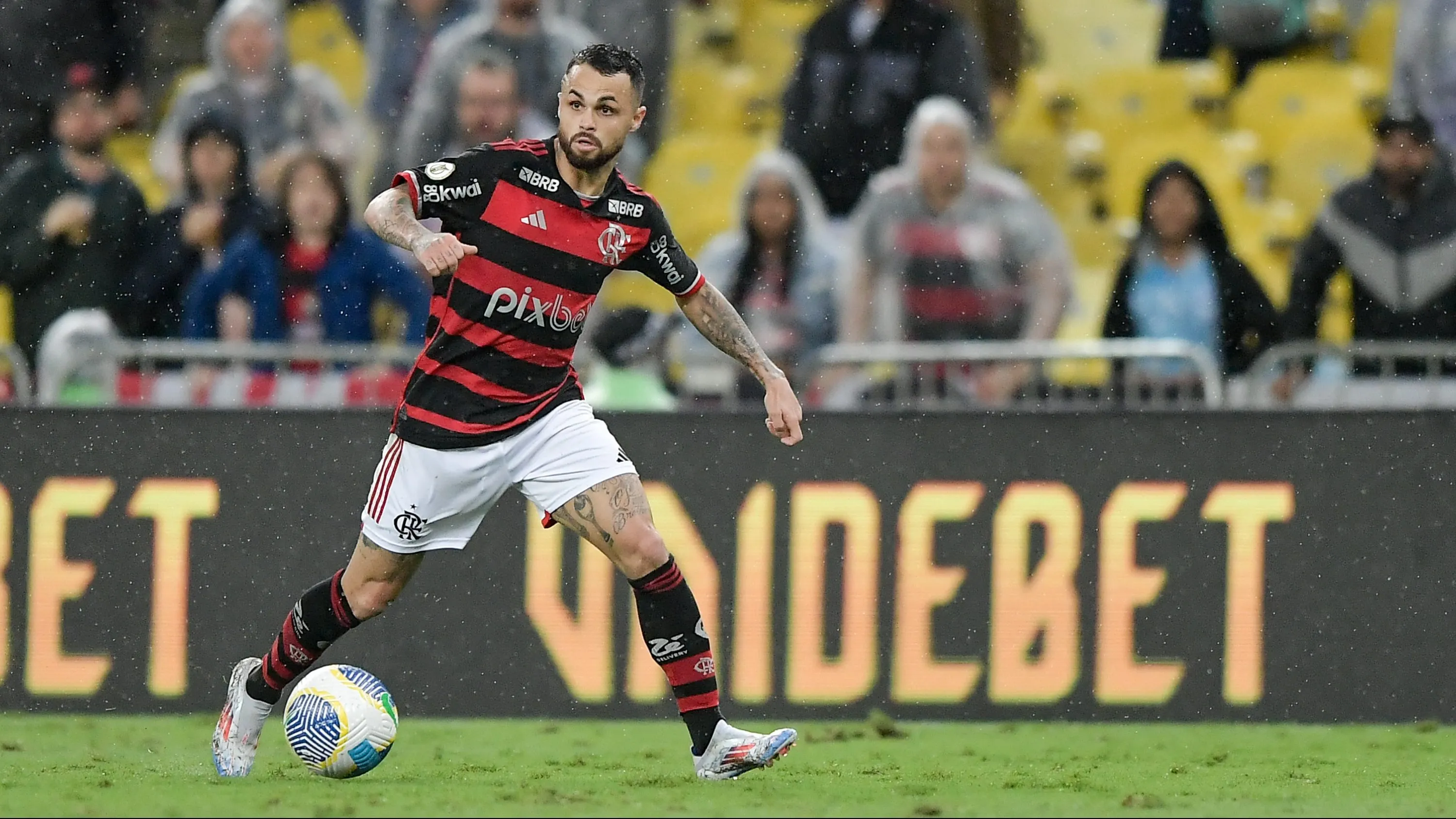 Michael interessa ao Santos - Foto: Thiago Ribeiro/AGIF.