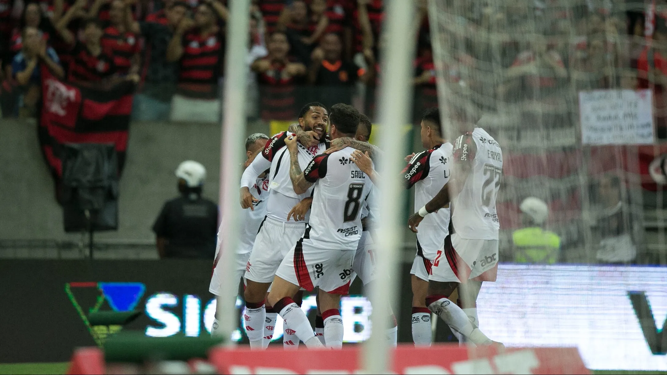 PE – SAO LOURENCO DA MATA – 15/11/2025 – BRASILEIRO A 2025, SPORT X FLAMENGO – Juninho jogador do Flamengo durante a partida contra o Sport na Arena de Pernambuco, pelo Campeonato Brasileiro A 2025. Foto: Marlon Costa/AGIF