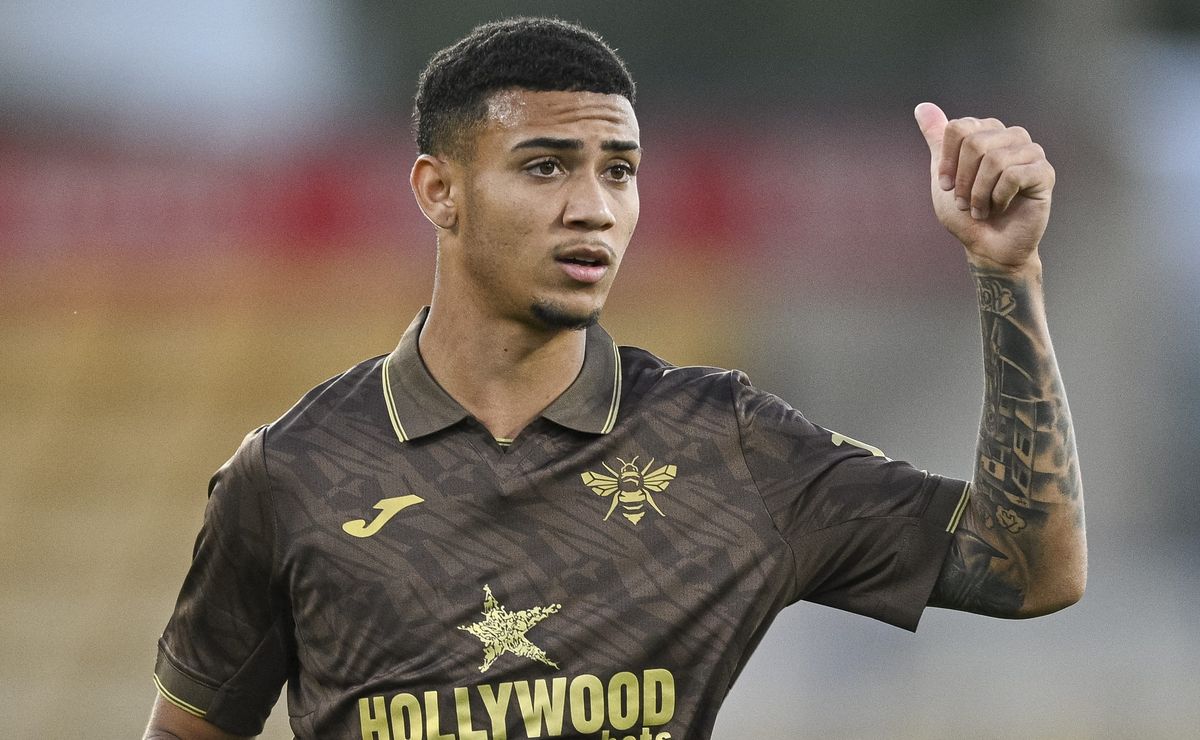 Corinthians quer aprovação do Brentford-ING após contato pela contratação do atacante Gustavo Nunes