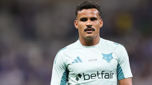 MG – BELO HORIZONTE – 23/08/2025 – BRASILEIRO A 2025, CRUZEIRO X INTERNACIONAL – Kaiki Bruno jogador do Cruzeiro durante aquecimento antes da partida contra o Internacional no estadio Mineirao pelo campeonato Brasileiro A 2025. Foto: Gilson Lobo/AGIF
