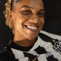 Atlético oficializa contratação de meia Larissa, ex-Independiente del Valle