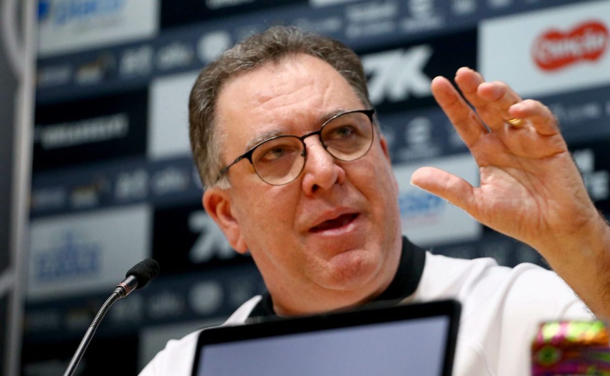 Santos antecipa valor da venda de Souza para quitar pendências e melhorar fluxo de caixa