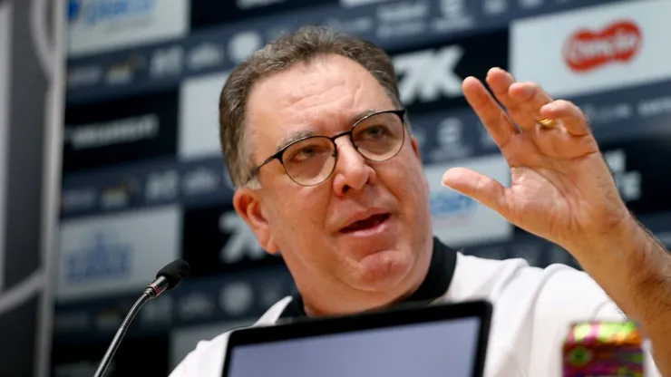 presidente Marcelo Teixeira durante coletiva oficial. Foto: Mauricio De Souza/AGIF