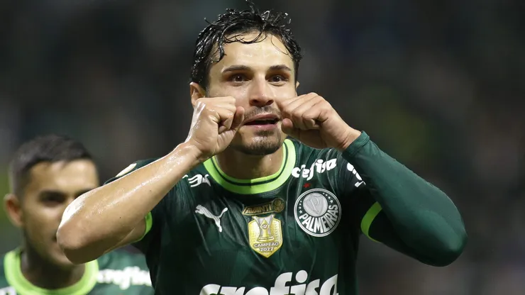 Meia tem o futuro incerto - Foto: Miguel Schincariol/Getty Images.