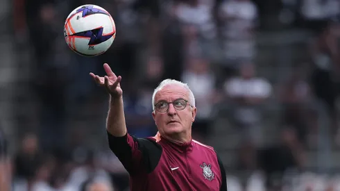 Dorival comentou sobre a prioridade do Timão no mercado Foto: Ettore Chiereguini/AGIF
