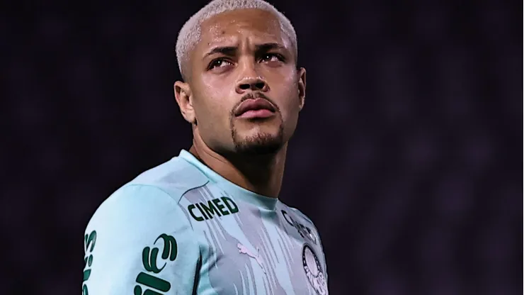 Vitor Roque não teve lesão detectada.