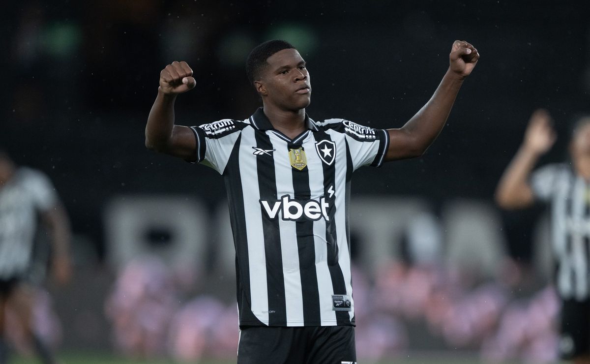 Joia do Botafogo, Kadir marca em cinco minutos e brilha pela seleção do Panamá