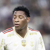 Flamengo bate martelo sobre venda de Gonzalo Plata e define que a saída está totalmente descartada