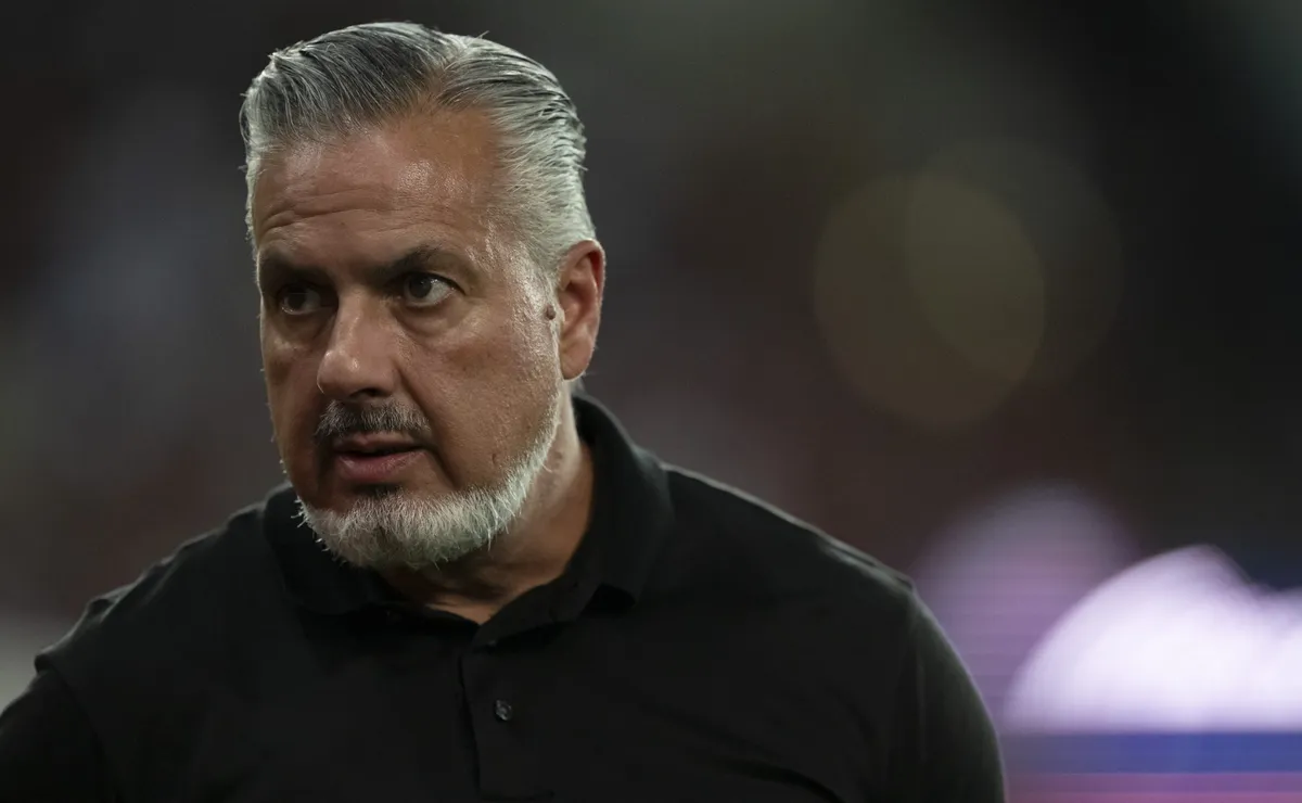 Não vai sair? Corinthians recua em buscar por Allan e Flamengo vive impasse sem definição do volante