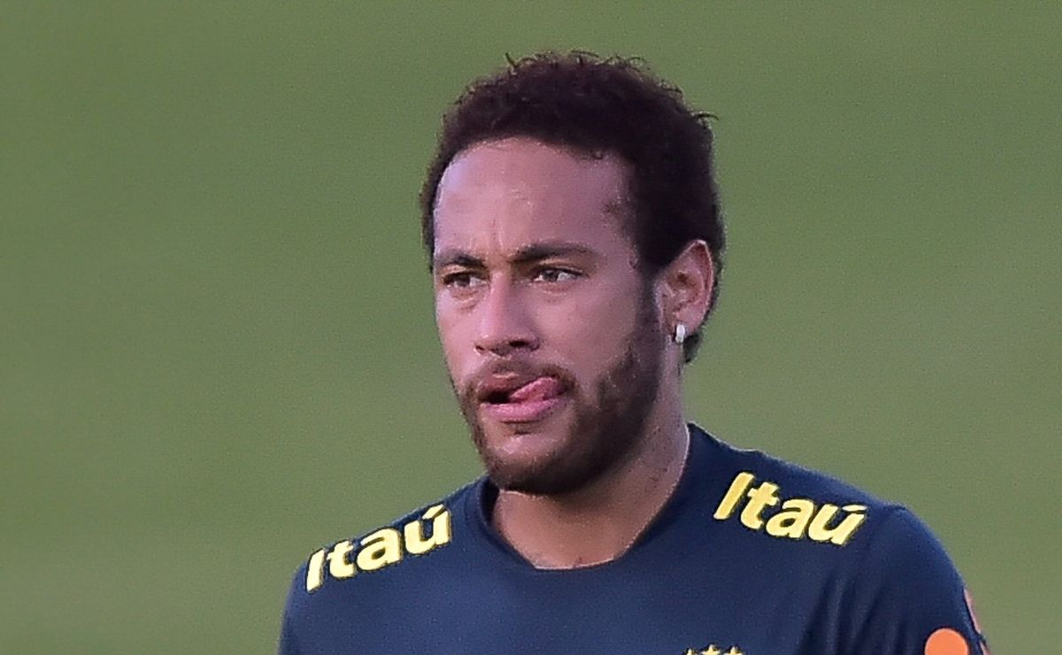 Neymar volta a jogar em fevereiro e tem pouco tempo para convencer Ancelotti na Seleção Brasileira