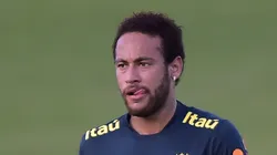 Neymar em campo pela Seleção Brasileira.