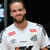 Alto salário de Brahimi atrapalha Santos na procura por interessado