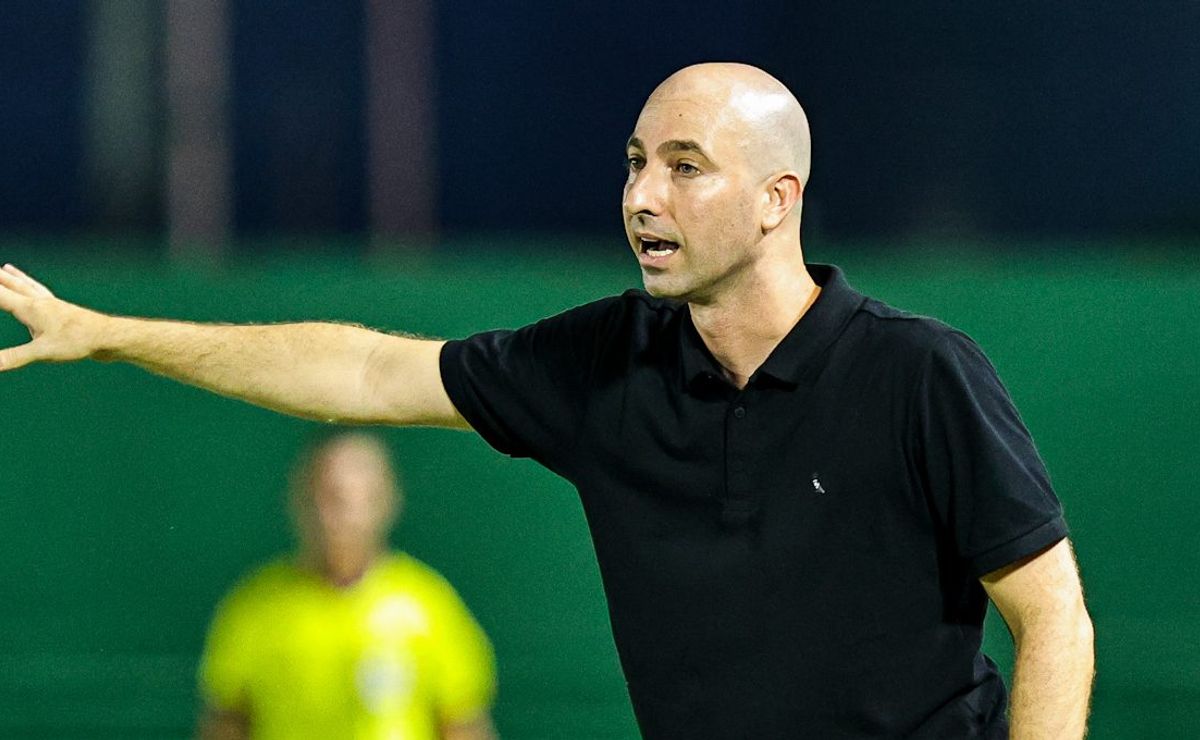 Bellão avalia derrota e revela conversas com Martín Anselmi no Botafogo: “Saudável para todo mundo”