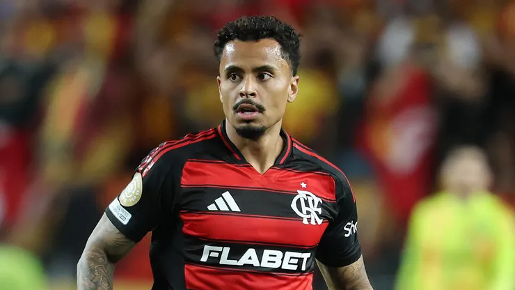 Allan, volante do Flamengo em partida pelo Mundial de Clubes (Foto: Al Bello/Getty Images)