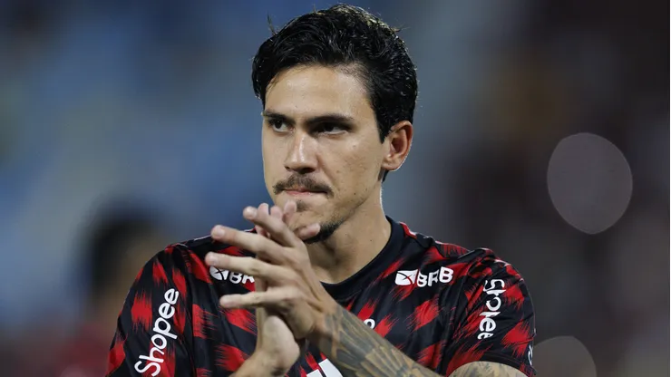 Centroavante Pedro pode pintar no time titular do Flamengo contra o Vasco pelo Estadual