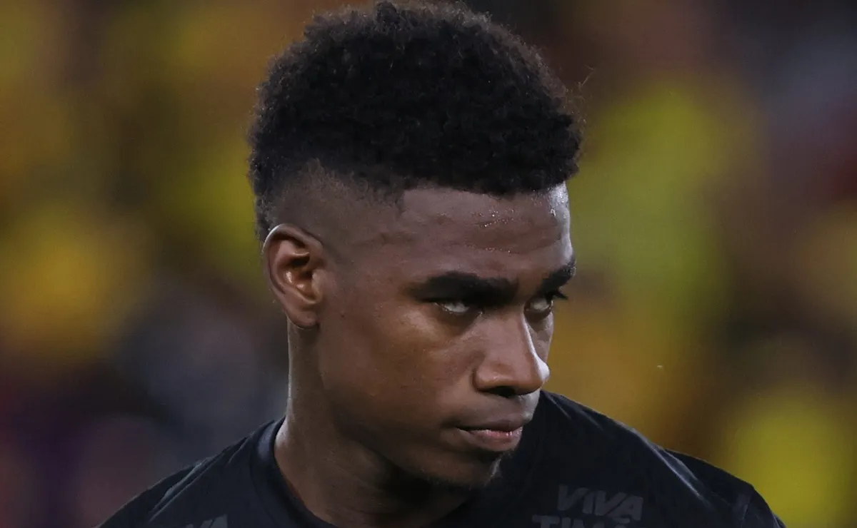 Félix Torres admite ano difícil no Corinthians e mira recomeço no Inter