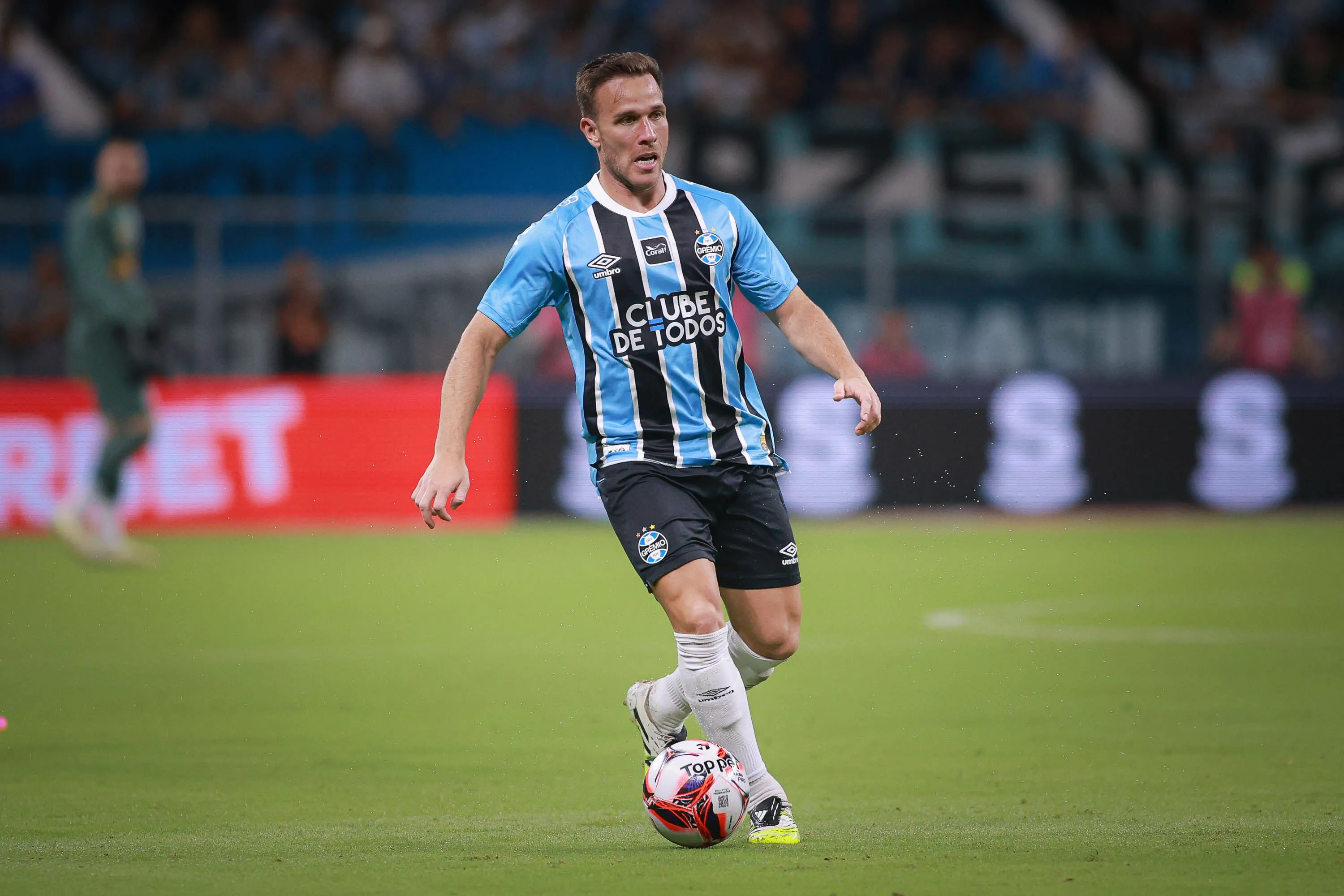 RS – PORTO ALEGRE – 17/01/2026 – GAUCHO 2026, GREMIO X SAO LUIZ-RS – Arthur jogador do Gremio durante partida contra o Sao Luiz-RS no estadio Arena do Gremio pelo campeonato Gaucho 2026. Foto: Maxi Franzoi/AGIF