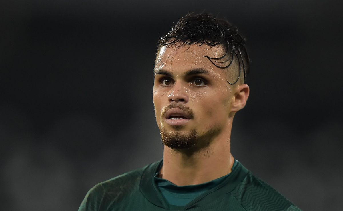 Santos se acerta com Michael e falta atacante abrir mão de valores no Flamengo para negócio ser fechado