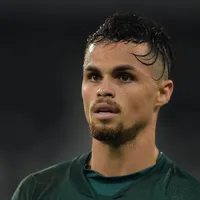 Michael precisará abrir mão de valores no Fla para assinar com Santos