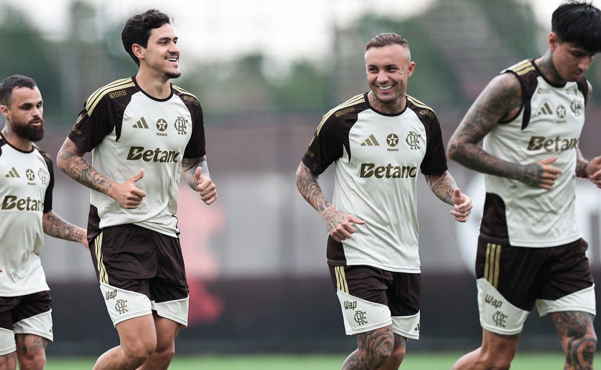 Flamengo muda planos no Carioca e avalia usar time profissional para evitar risco de rebaixamento