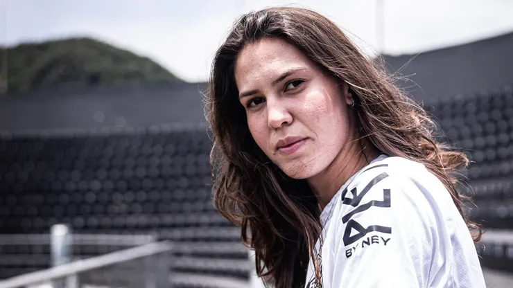 Zagueira Isa Cardoso vai reforçar as Sereias em 2026 - Foto: Raul Baretta/Santos