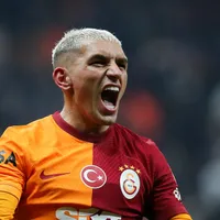 Lucas Torreira foi oferecido ao Palmeiras