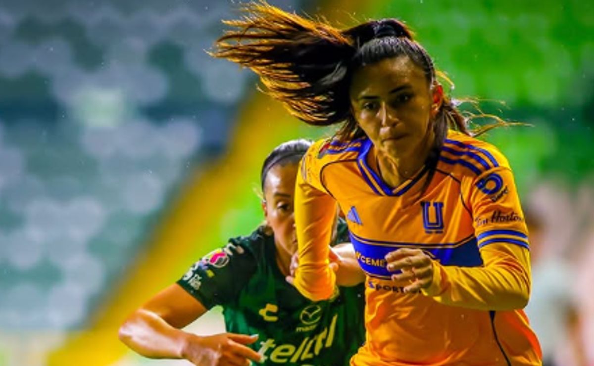 Zagueira Mariza, ex-Corinthians, estreia por time do México e recebe elogios dos torcedores