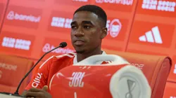 Félix Torres chega com autoridade e aborda participação no GreNal