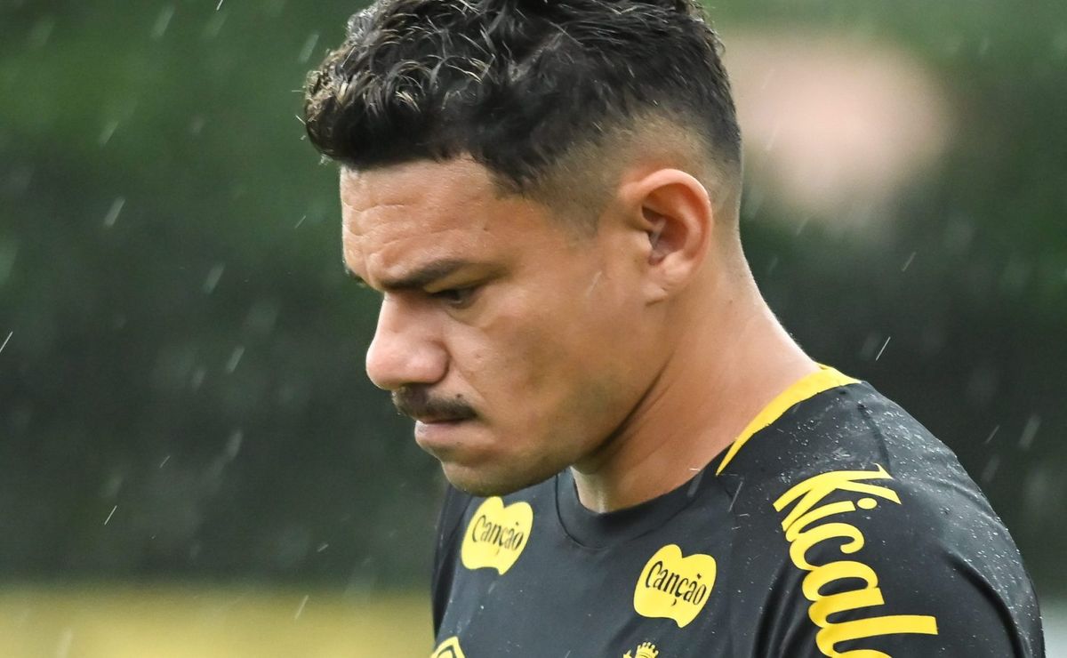 Santos não consegue rescisão contratual amigável com Tiquinho Soares e busca emprestá-lo