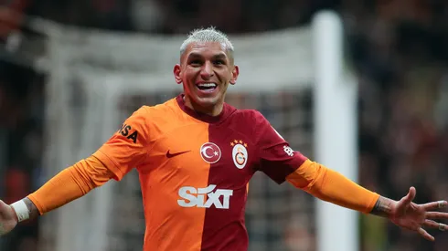 Lucas Torreira, volante que está na mira do Galo – 
Foto: Ahmad Mora/Getty Images
