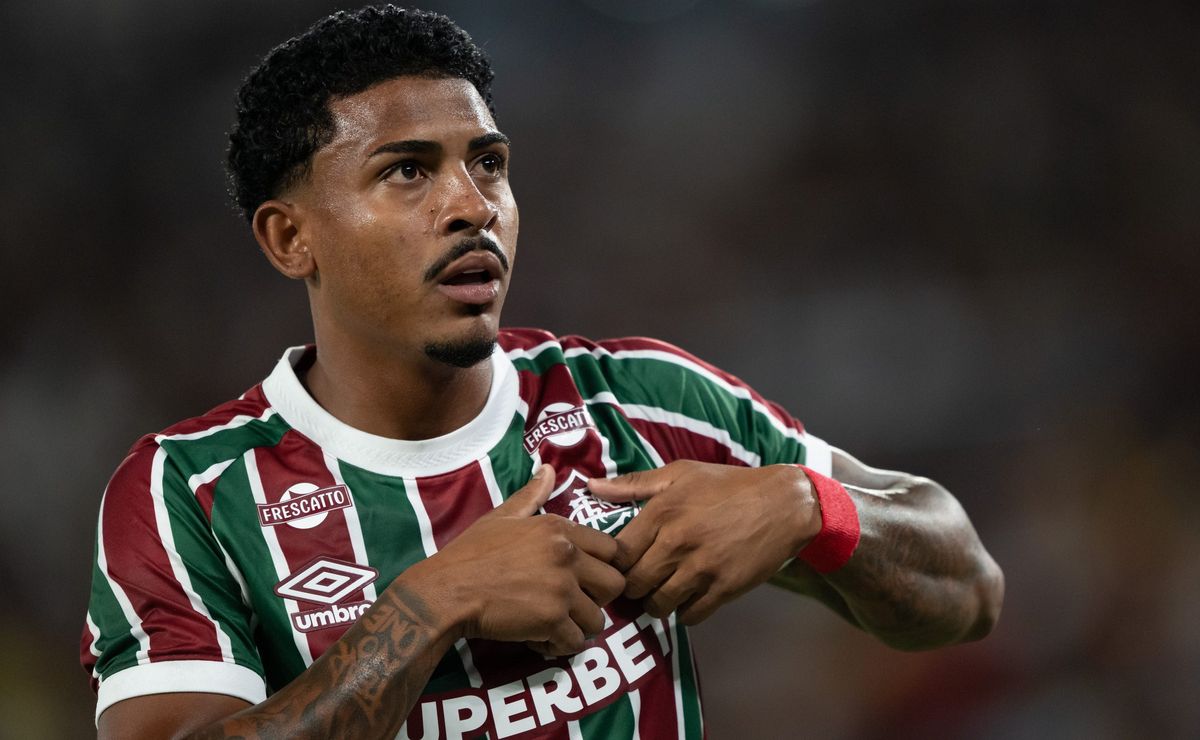 John Kennedy tem lesão grave descartada e retorno do atacante liga alerta nos planos do Fluminense