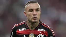 Everton Cebolinha não deve sair do Flamengo.