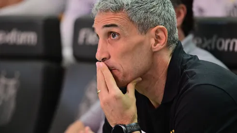 Vojvoda tem dúvidas e baixas para Santos x Corinthians – Foto: Jota Erre/AGIF
