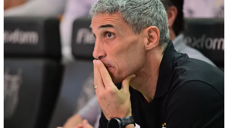 Vojvoda tem dúvidas e baixas o clássico - Foto: Jota Erre/AGIF
