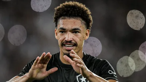 Adryelson pelo Botafogo . Foto: Thiago Ribeiro/AGIF
