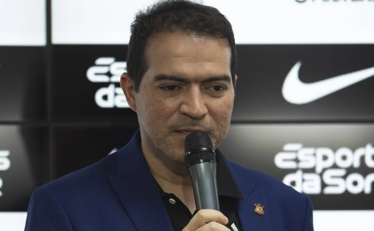 Reforço no Meio-Campo: Marcelo Paz projeta chegada de novos nomes ao Timão