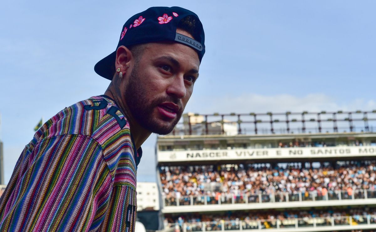 Santos define plano para estreia de Neymar em 2026 e segura ansiedade com retorno do camisa 10