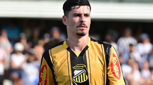 SP – SANTOS – 10/01/2026 – PAULISTA 2026, SANTOS X NOVORIZONTINO – Romulo jogador do Novorizontino durante partida contra o Santos no estadio Vila Belmiro pelo campeonato Paulista 2026.  Foto: Jota Erre/AGIF
