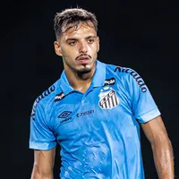 Gabriel Menino recebe análise de Vojvoda, que expõe pedido ao meio-campista