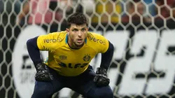 Goleiro Tiago Volpi deixa o Tricolor - Foto: Pedro H. Tesch/Getty Images