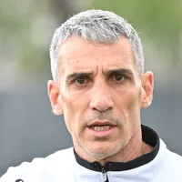 Vojvoda não será demitido no Santos se perder o clássico