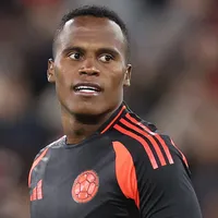 Flamengo agita o mercado e contata staff de Jhon Arias